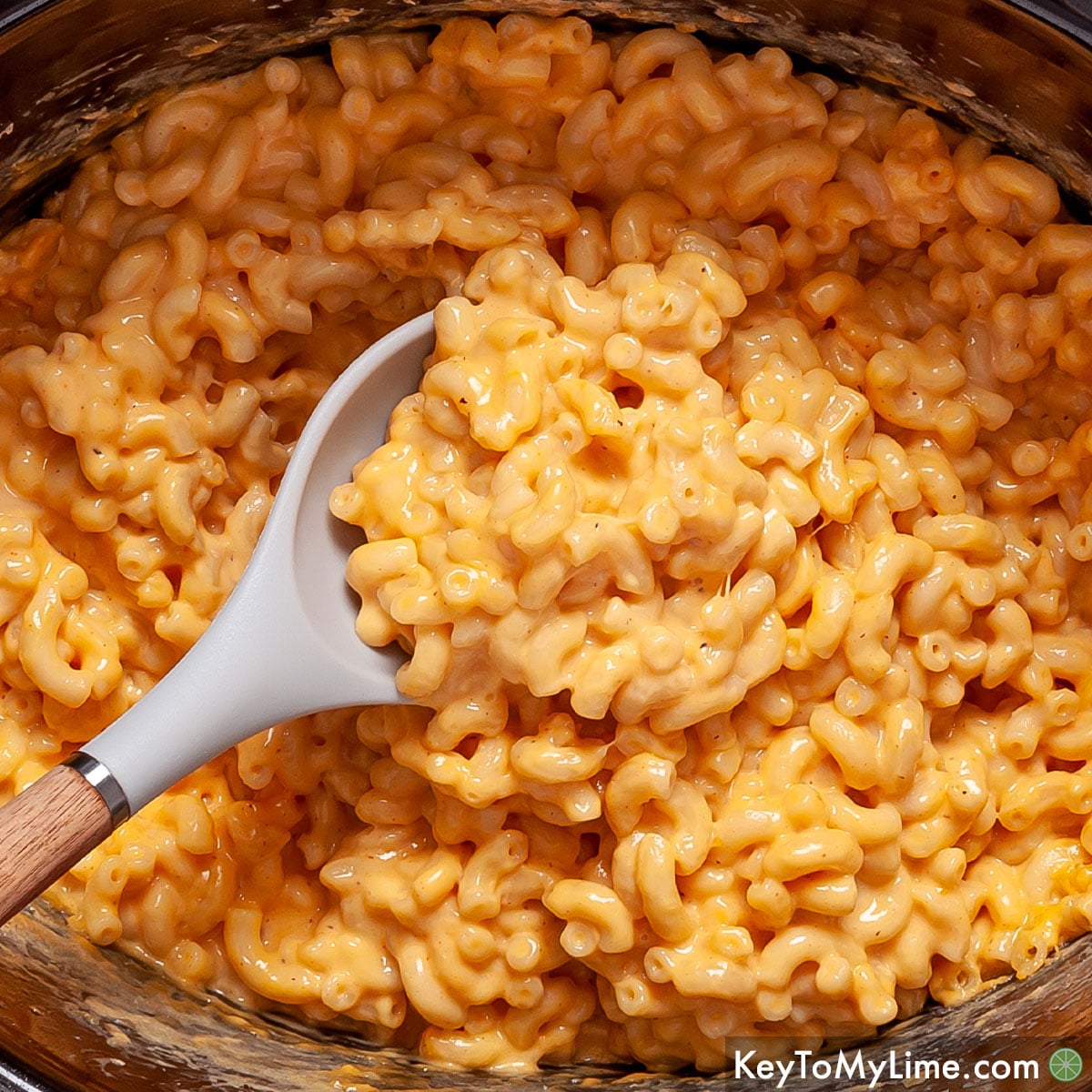 The best Crockpot mac and cheese recipe.