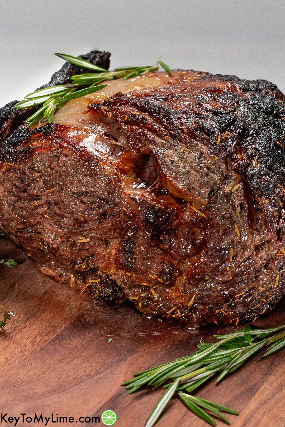 A side image showing the texture of the flavorful crispy crust on the beef roast.
