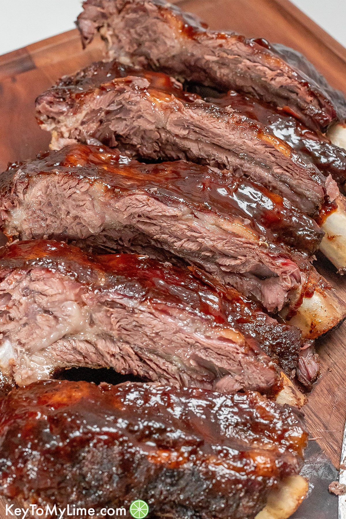 A close up image showing the texture of the beef ribs.